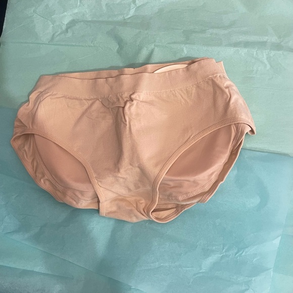 Lululemon leggings and crops and other great items - Picture 16 of 16